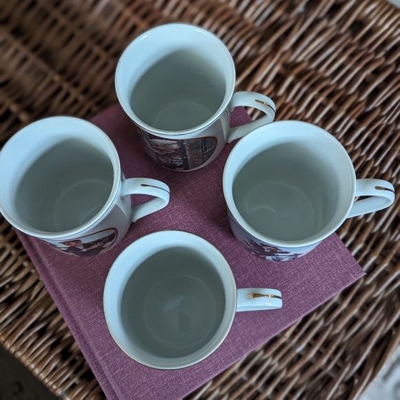 Set of 4 Vintage Norman Rockwell 8 oz mugs - Picture 2 of 6